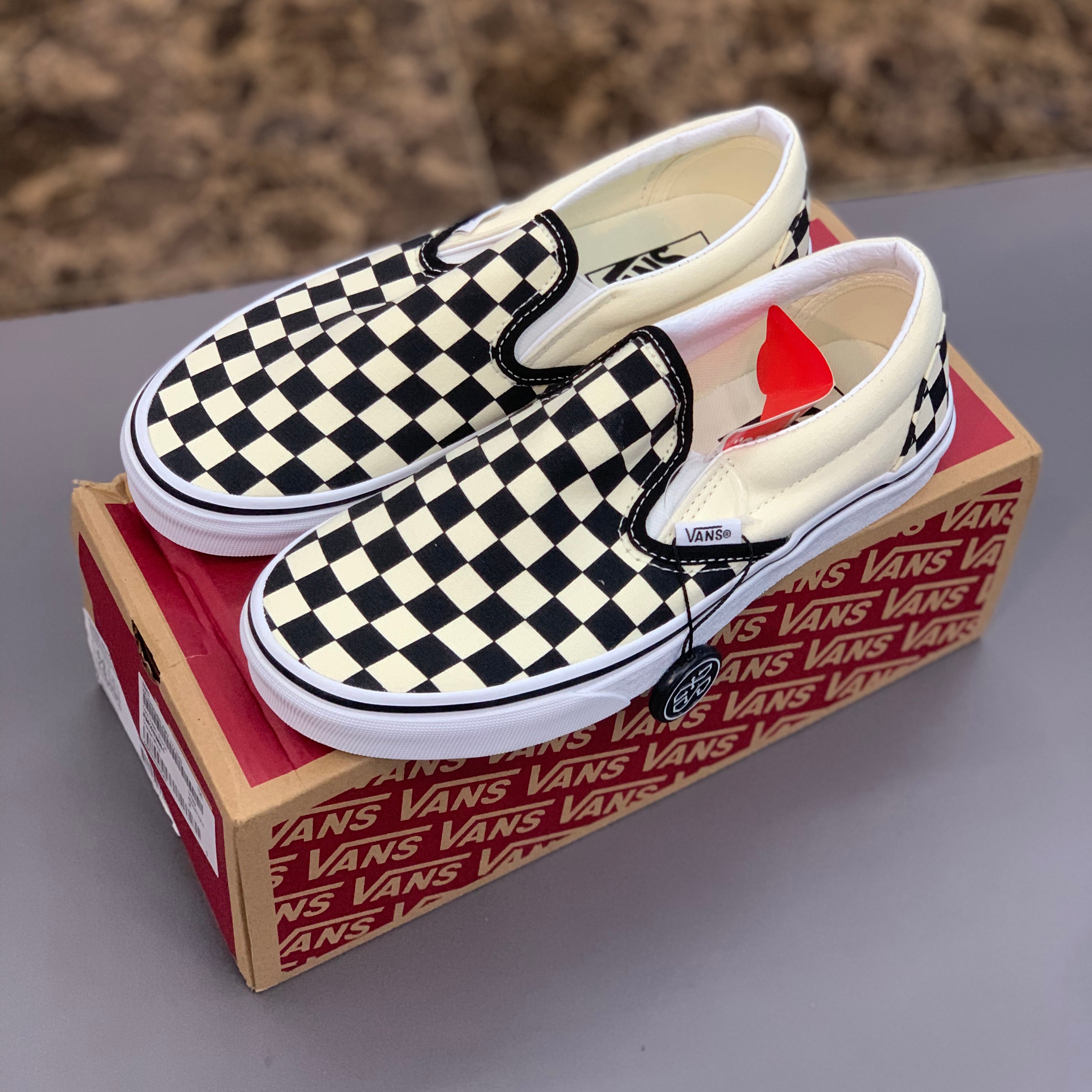 Vans checkerboard hotsell slip on womens