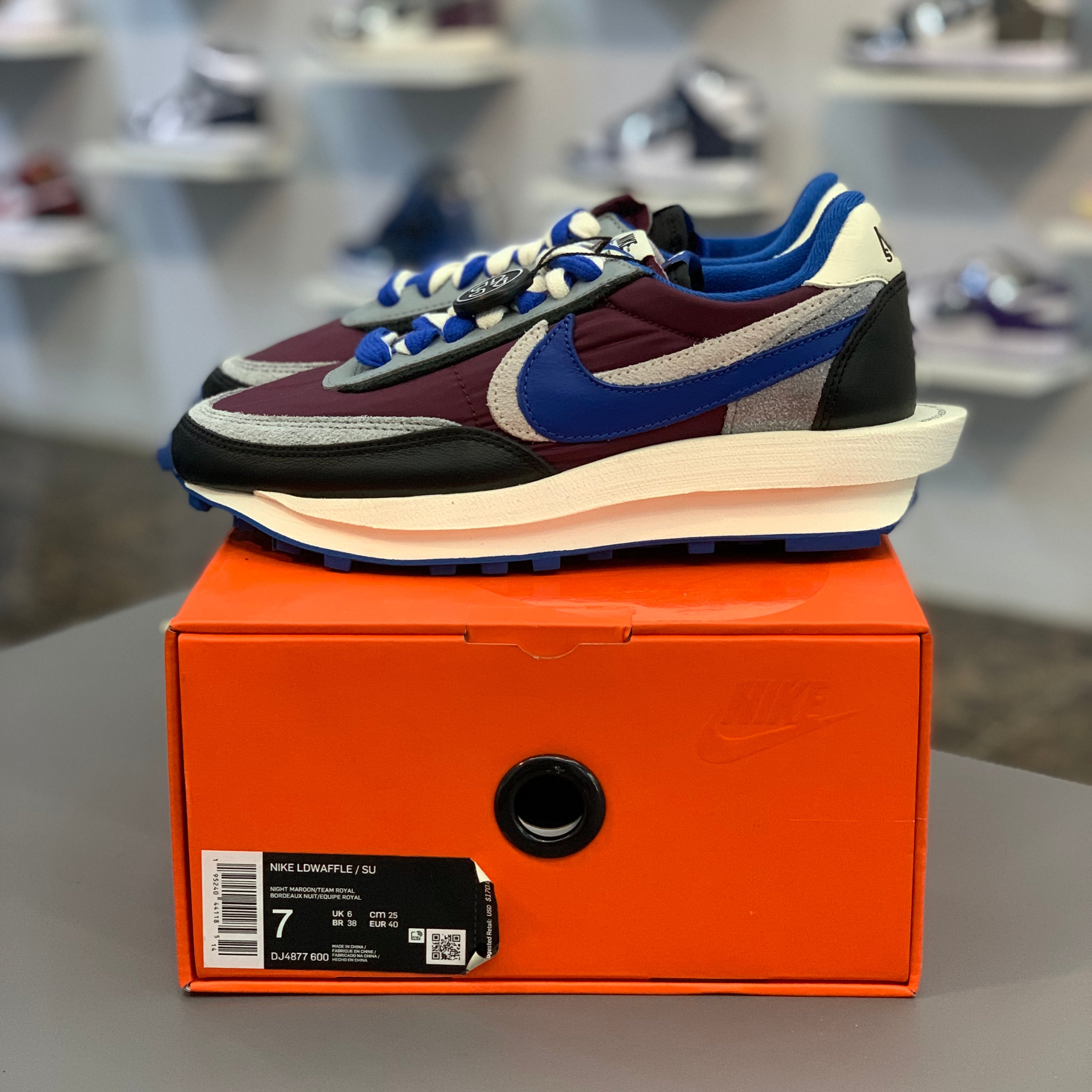 Nike waffle racer sacai best sale